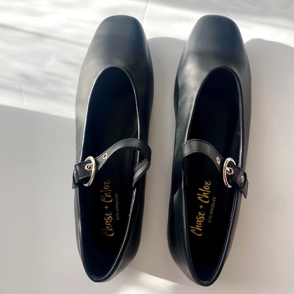 NWT Black PU Mary Jane Flats - Picture 2 of 5